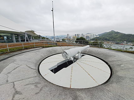 「隱沒式」6吋口徑後裝式海岸炮