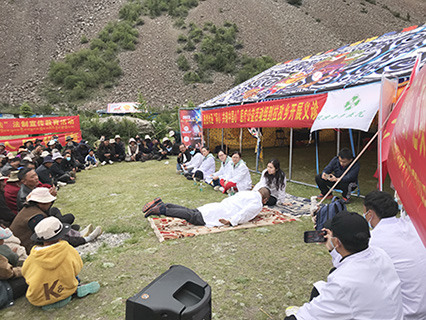 醫療專家開展「健康大講堂」活動。(中新社記者 陳建新 攝)