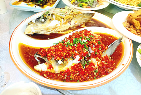 全魚宴之剁椒魚頭。