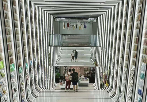 佛山鍾書屋,光影線條很美。