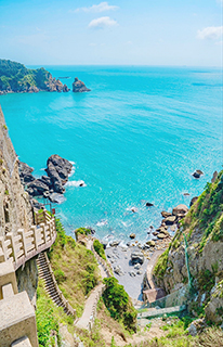 在台州府城牆看海。