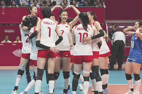 ◎ 中國女排昨晚戰勝日本女排,亞運稱冠。(美聯社)