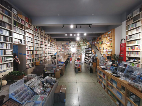 城市之光書店內部