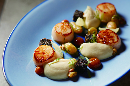 ◎ 帶子伴椰菜花及豬血布丁