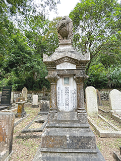 這是華人的墳墓