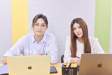 ◎ 謝高晉與何天嵐。