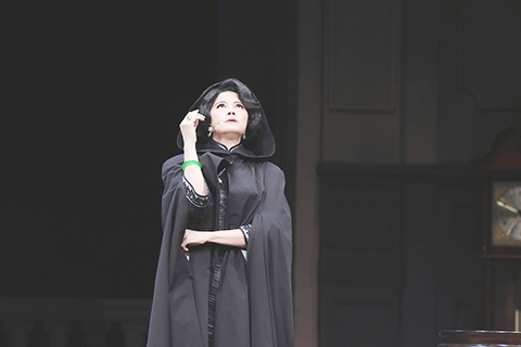 ◎ 黎燕珊飾繁漪造型冷艷。