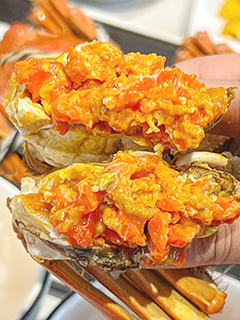 大閘蟹蟹膏與蟹黃又厚又滿