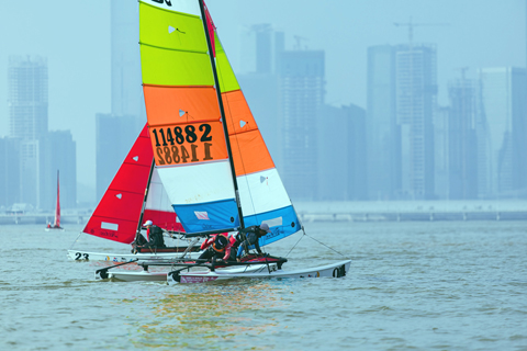 ◎ 雙體帆船賽Team Yacht Racing of Thailand續領先。