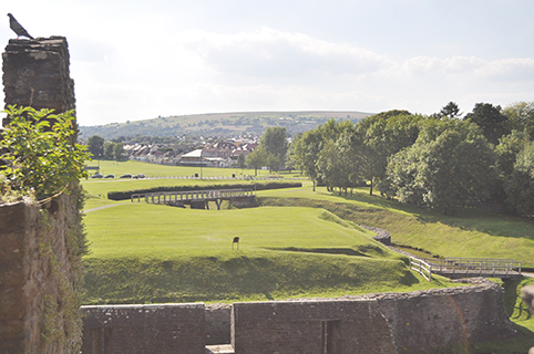 城堡外圍原野村落