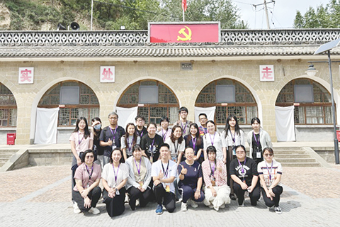 ◎ 參觀梁家河。