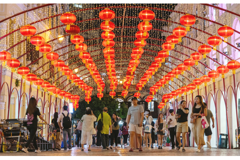 ◎ 國慶中秋燈飾陸續全澳各區放亮-議事亭前地。