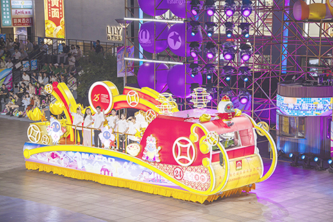 ◎ 旅局參加「二0二四上海旅遊節」花車巡遊。