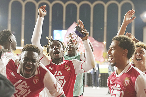 ◎ 摩納哥隊出其不意打敗來訪的巴塞。(美聯社)