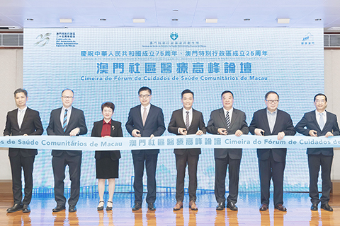 ◎ 萬速成部長、羅奕龍局長及梁萬年教授等主持了開幕儀式。