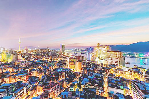 ◎ 十六浦攝影賽公開組冠軍作品二0一七.0二.一七大廈天台」。