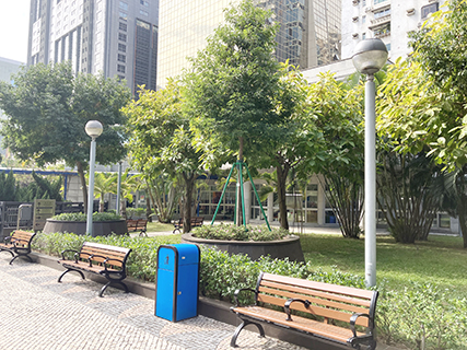 何賢公園的休憩設施