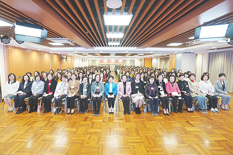 ◎ 婦聯舉行第卅八屆會員大會。