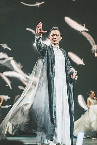 ◎ 劉德華紅館三度跨年倒數。