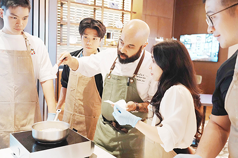 ◎ 學製澳門特色—葡撻。