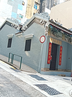 在崗陵街拍攝的魯班廟