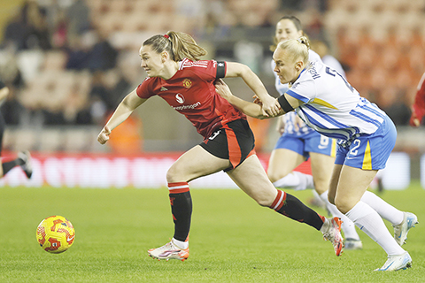 ◎ 英超女子昨晨賽事,紅衣曼聯三比零打退白禮頓,也算是為男足報仇。(美聯社)