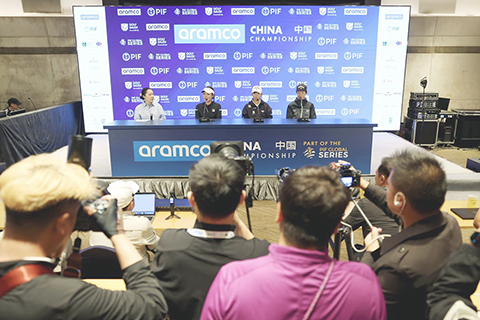 ◎ (左至右)殷若寧、何沐妮、許贏在深圳出席記招。