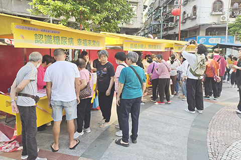 ◎ 現場有攤位遊戲等提供預防或自我管理資訊等。