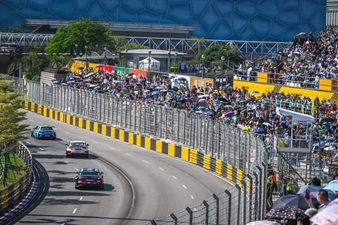◎ 第七十二屆澳門格蘭披治大賽車各項精彩賽事吸引了不少市民和遊客入場觀賽。