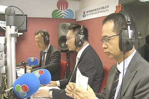 ◎ 麥達堯、林煒浩及郭虔昨日出席電台節目,講解所屬工作範疇方向和進度等。