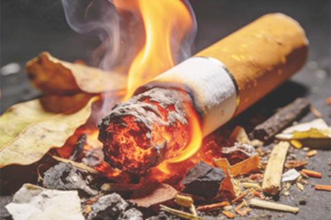 ◎ 消防局提醒,隨手丟棄的煙蒂,從未真正「熄滅」。