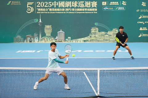 ◎ 何承叡和崔傑彰摘得男雙冠軍。