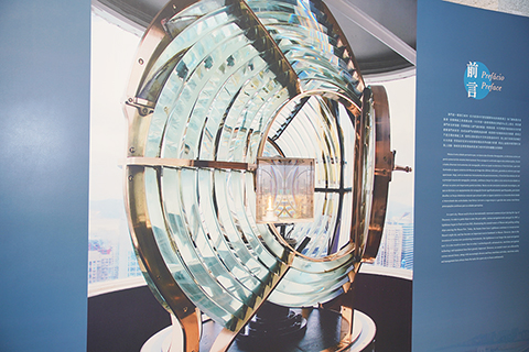 ◎ 展出東望洋燈塔的燈具示意模型。