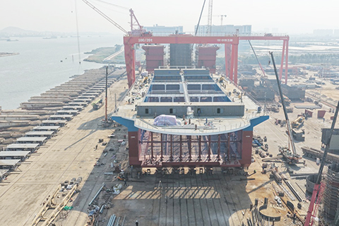 ◎ 海洋牧場「珠海琴」號下水儀式。