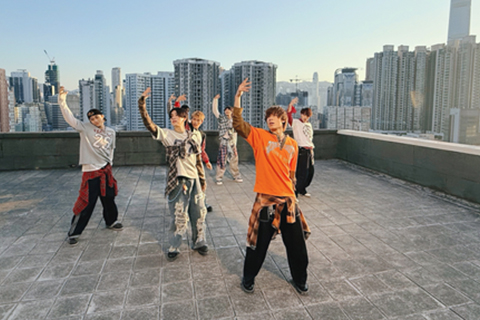 ◎ 男團ZPOT出道火速推出新作。