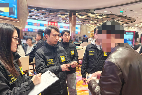 ◎ 司警局刑偵人員巡查路氹城區多間娛樂場。