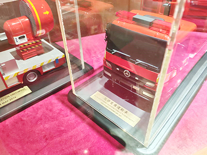 化學裝備運輸車