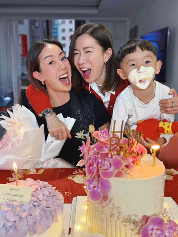 ◎ 「七魔女」齊全日前開派對,佘詩曼(中)的姐妹梁靖琪生日,契仔已經一臉蛋糕。