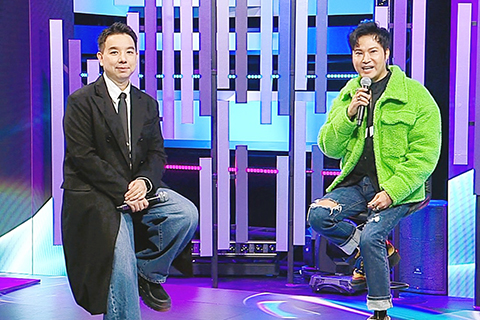 ◎ 程文政(左)接受訪問。