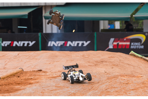 ◎ 3月20日,2026SIGP三圈國際車輛模型(越野)大獎賽暨第二屆廈門車輛模型大獎賽在福建廈門三圈ARC賽車場啟幕。國內外行業嘉賓、專業車手與廣大車迷齊聚現場,共享激情賽事。(中新社記者王東明 攝)