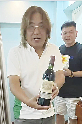 ◎ 林敏聰開紅酒花數萬元慶祝生日。