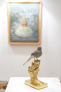 展出的寶石鑲嵌藝術品。(中新社記者 崔楠 攝)