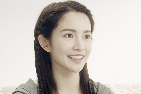 ◎ 陳若思清純起來又好清純。