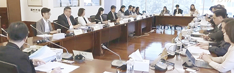 ◎ 立法會第三常設委員會昨日舉行會議,分析及討論《海域使用法》法案。