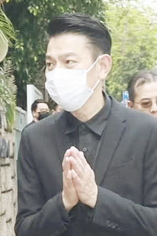 ◎ 劉德華送別鍾景輝老師。