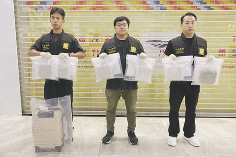 ◎ 行動中檢獲三點四公斤毒品大麻。