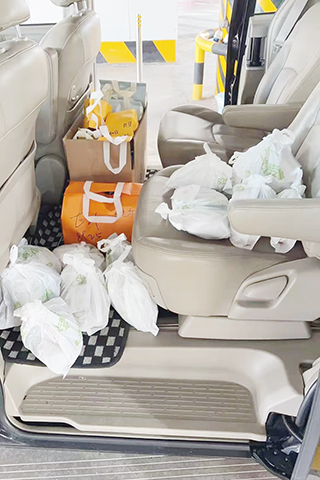 ◎ 利用跨境車輛違法攜帶食品入境的本澳男人,已被本澳海關依法起訴。