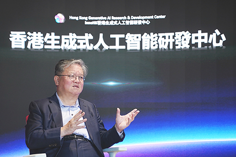 ◎ 香港科技大學首席副校長、香港生成式人工智能研發中心主任郭毅可在香港接受新華社記者採訪(九月九日攝)。(新華社發 王申 攝)