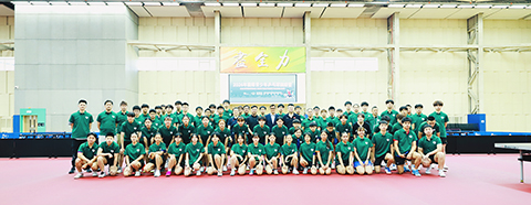 ◎ 國際青少年乒乓球訓練營昨起一連五天在澳門舉行。