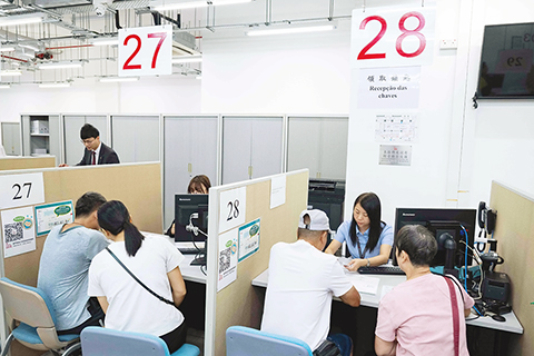 ◎ 二0二一年經屋申請首批預約買受人辦理上樓手續。